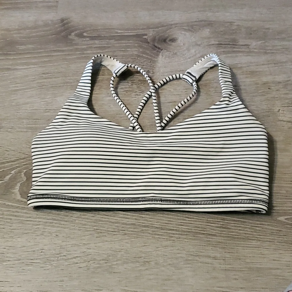 *SOLD* Lululemon Free to Be Hyper Stripe Bra 4 - Picture 1 of 5